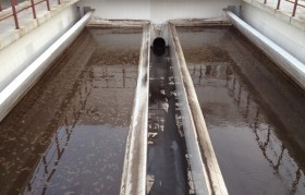 工業(yè)污水去除總磷的主要方法是什么？如何測定水中的正磷酸鹽？