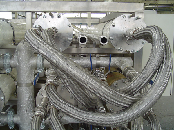 一體化生活污水處理設(shè)備的優(yōu)點(diǎn)是什么？地埋式設(shè)備適合在哪里建設(shè)？